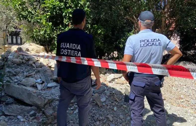 images Catanzaro, scoperta una discarica abusiva in pieno centro storico