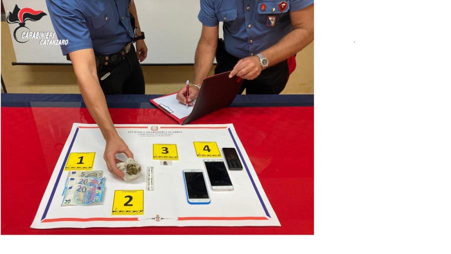 Droga. Arrestato un pusher nigeriano 'beccato' vicino la stazione ferroviaria di Soverato 