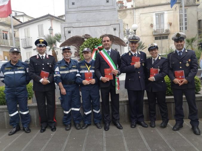 images L’Amministrazione comunale di Maida regala ai neo diciottenni una copia della Costituzione in occasione della Festa della Repubblica