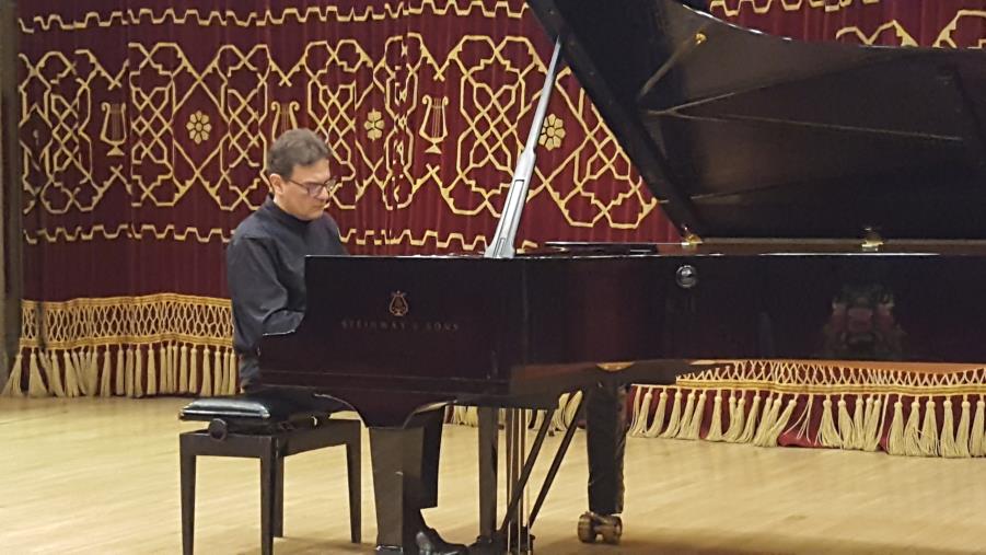 images AMA Calabria, domenica a Lamezia Terme il recital del pianista Luigi Fracasso 
