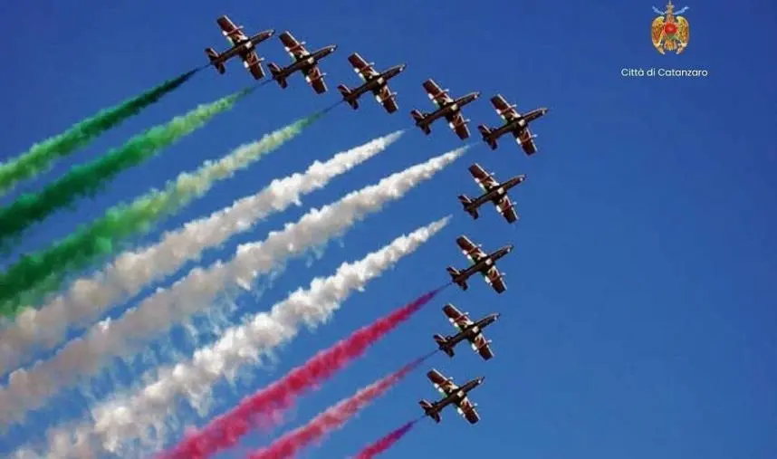 Catanzaro, tutti con il naso all'insù: tornano le Frecce tricolore