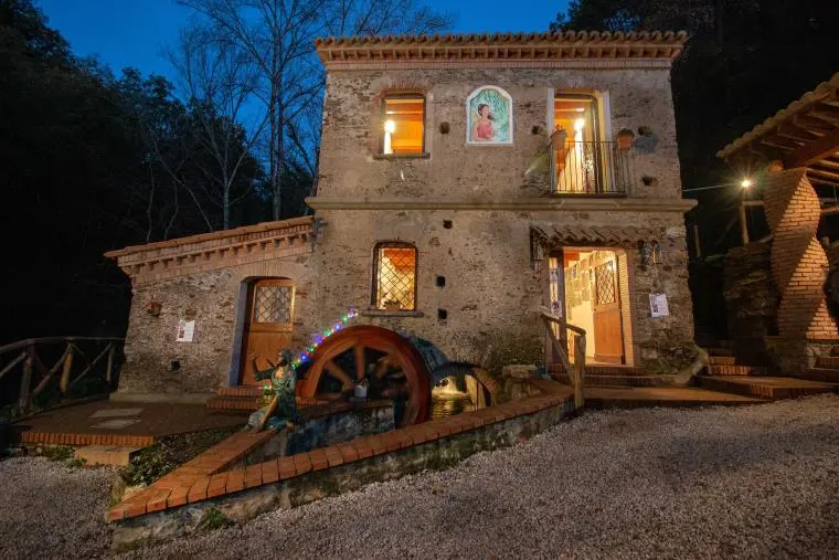 images Antico mulino delle fate, sabato 1° luglio l'incontro con "L'uomo che sussurrava agli alberi"