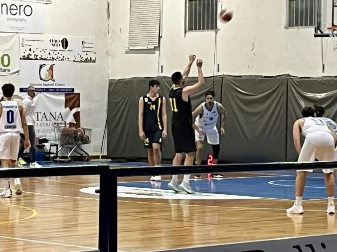 images Basket Academy Catanzaro non passa l’esame Comiso e abbandona la vetta della classifica