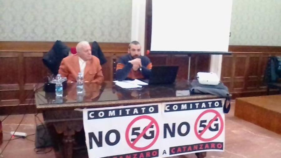 images "Catanzaro dice No al 5G". Il Comitato stigmatizza l'assenza del sindaco Abramo