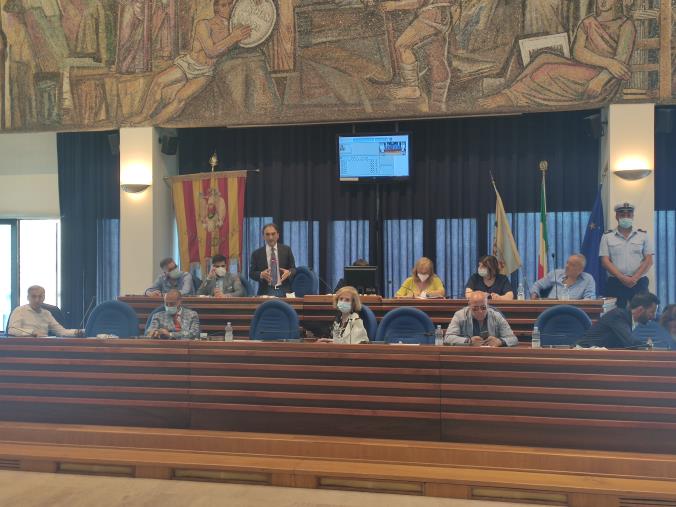 images Consiglio comunale di Catanzaro. Tensioni e (mal)sopportazione in Aula