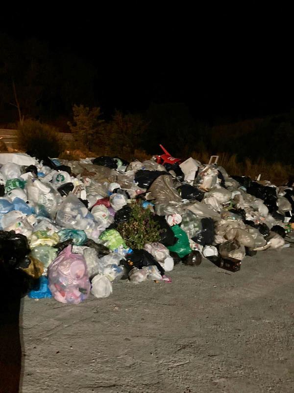 images Praialonga, il Codacons: "Alla penuria d'acqua si unisce l’emergenza rifiuti"