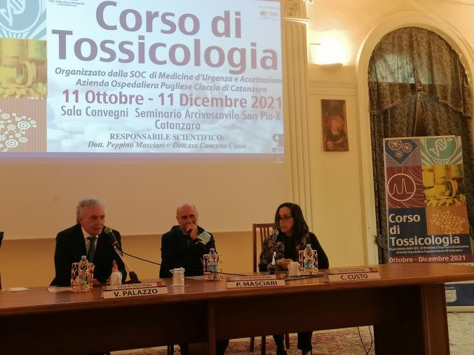 images Catanzaro. In forte aumento i casi di intossicazione alimentare, da farmaci e abuso di alcol e droghe: Al via il corso di tossicologia