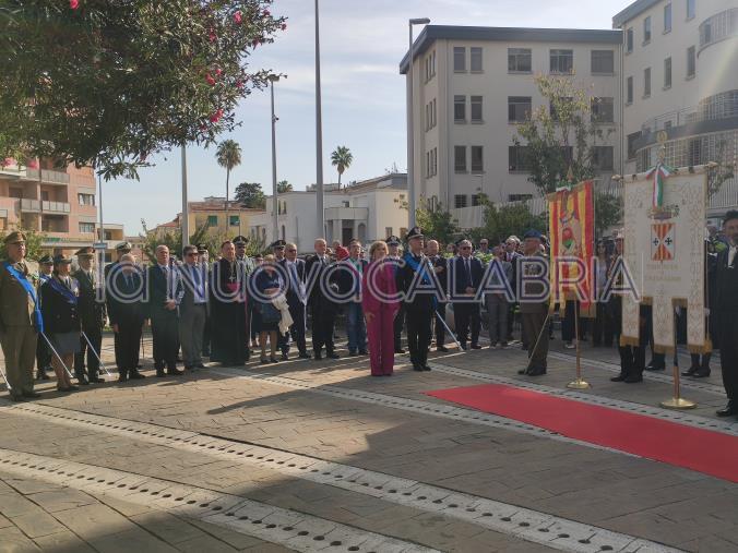 images Giorno dell'Unità nazionale e delle Forze armate a Catanzaro, il prefetto: "Tramandiamo i nostri grandi valori"