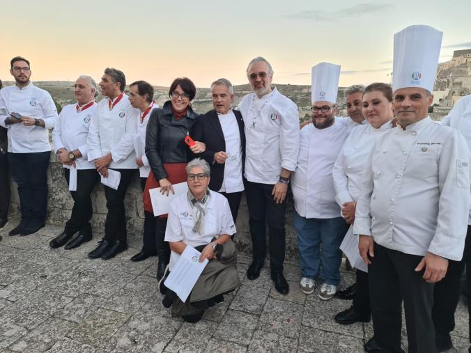 images I Cuochi calabresi esportano a Matera e in Puglia le eccellenze del  territorio