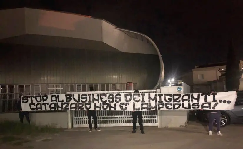 Ente Fiera e migranti, Forza Nuova: "Catanzaro non è Lampedusa"