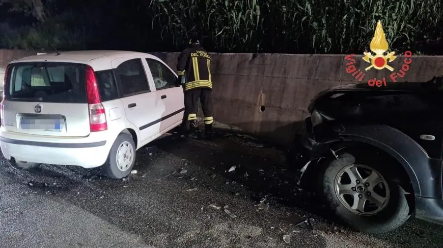 images Scontro fra due auto nel Catanzarese, una giovane finisce in ospedale 
