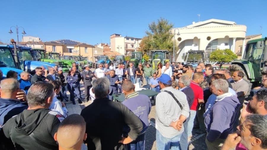 images Laghi prosciugati, Molinaro (Lega): "A2A paghi i danni agli agricoltori del Crotonese"