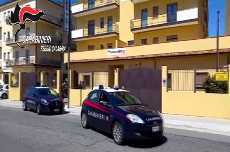 images Reggio Calabria, Nas sequestrano una casa di cura per anziani 