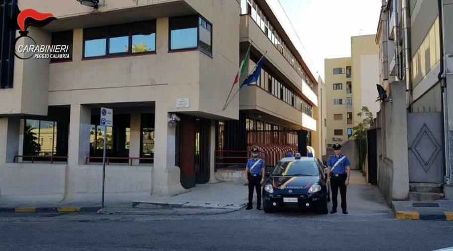 images Rissa avvenuta nei pressi del Tribunale di Palmi, sei in manette