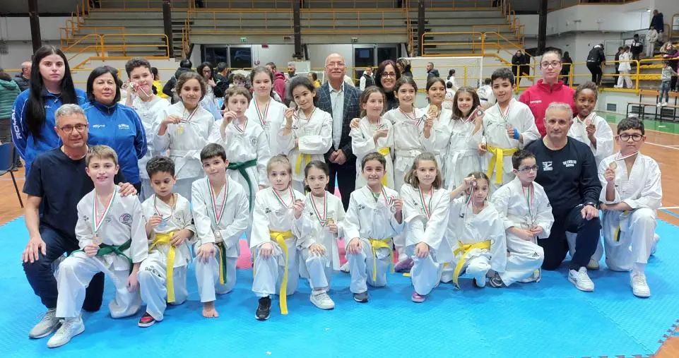 images Arti Marziali, ai campionati regionali di combattimenti Fita la "Taekwondo Guerra" conquista 7 medaglie d’oro