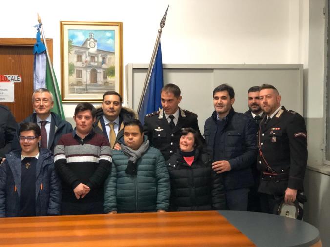 I ragazzi con sindrome down insultati a Filadelfia incontrano il Prefetto, il Questore e i carabinieri