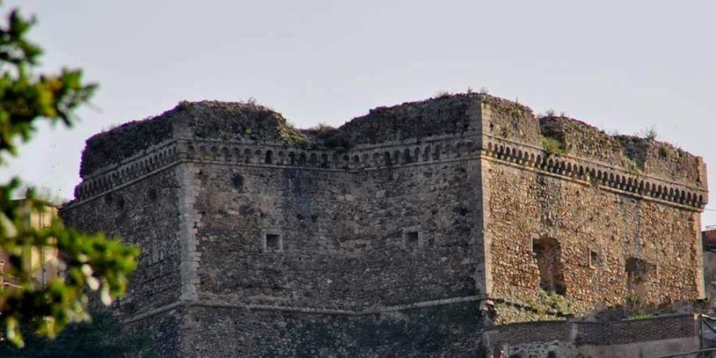 images Il Comune di Maida approva il progetto per partecipare al Bando "Borghi e centri storici", l' intervento riguarda l’Ex convento e il Castello  