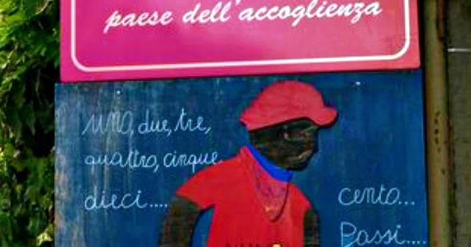 images Il sindaco di Riace rimuove il cartellone per Peppino Impastato. Tre associazioni: "Vandalismo istituzionale"