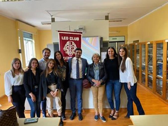 “A tu per tu con la senologia": il Leo Club Catanzaro affronta nelle scuole il tema della prevenzione
