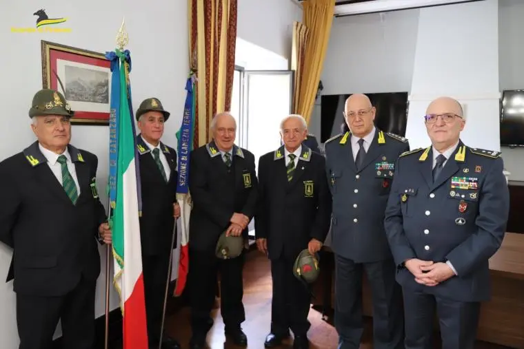 Catanzaro, il Comandante interregionale dell'Italia sud-occidentale Lorusso in visita al Comando regionale della Guardia di Finanza