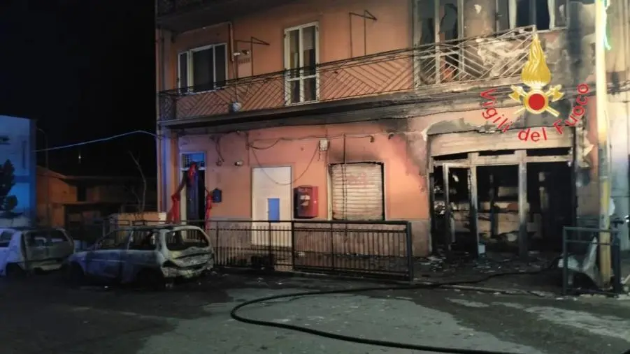 Incendio ufficio postale nel Cosentino: fermato un giovane