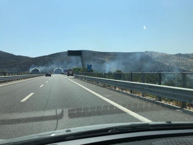 images Borgia, incendio sulla statale 106 (IN AGGIORNAMENTO)