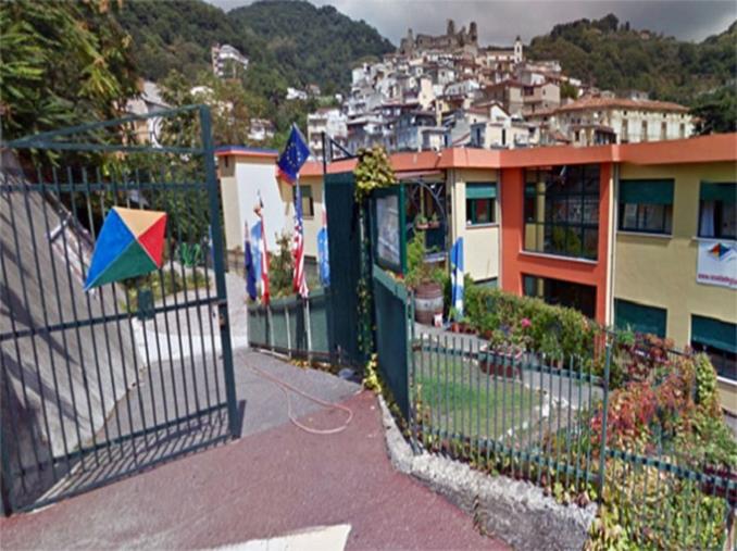 Il dimensionamento non piace all'Istituto Don Milani di Lamezia Terme. L'appello al presidente della Provincia per modificare il piano scolastico