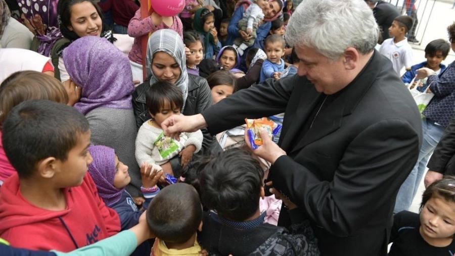 images Il cardinale Konrad Krajewski, elemosiniere del Papa, trascorrerà oggi una giornata in Calabria e passerà la notte dormendo con i poveri 