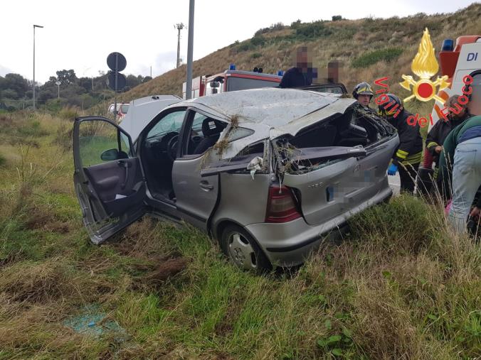 images Incidente su via Izzi De Falenta, zona sud di Catanzaro: tre i feriti