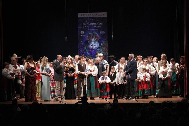 Carnevale di Castrovillari: cala il sipario sul "Gran Galà del folklore"