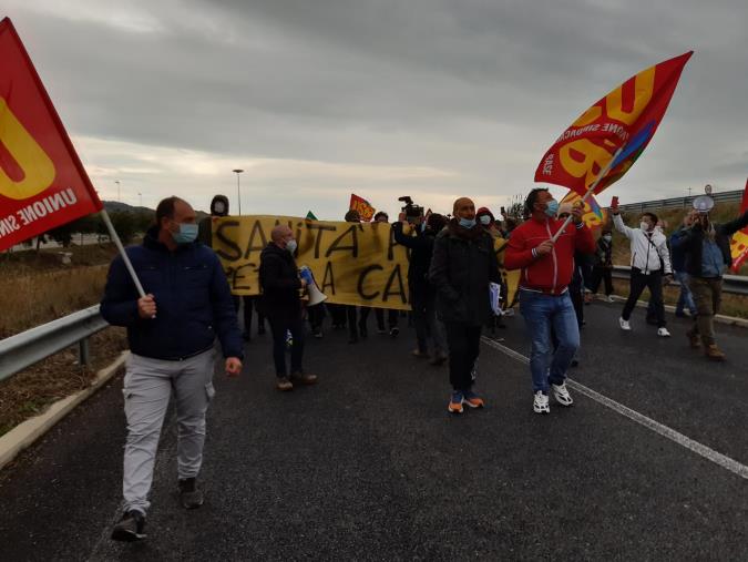 images Boccia alla Cittadella. Cittadini e rappresentanti di categorie: "Nessuno ci ha ricevuti, stanchi di essere presi in giro" (VIDEO)