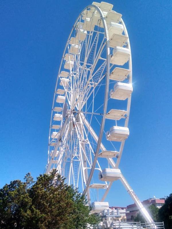 Domani l'inaugurazione della ruota panoramica a Catanzaro Lido