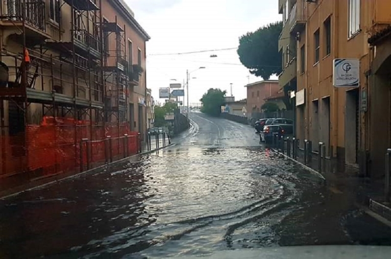 images Catanzaro, Fare per Lido:"Al primo temporale il quartiere marinaro si è allagato"