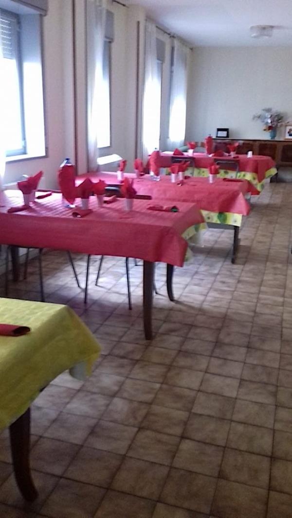 L’Associazione “Universo Minori” dona un pasto caldo alla mensa dei poveri della chiesa della Madonna di Pompei per la festa di San Valentino