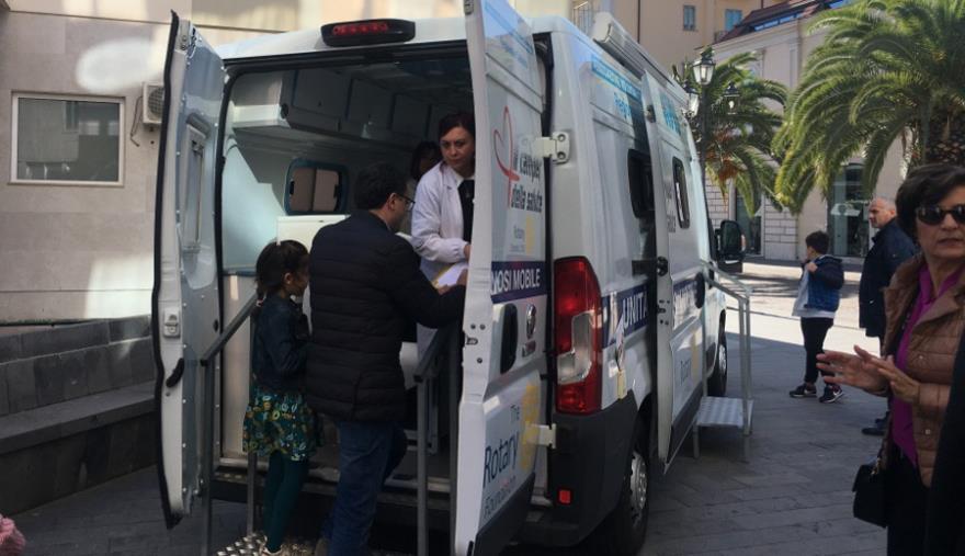 images Lamezia Terme, al "Camper della Salute" somministrazione gratuita dei vaccini antinfluenzali 