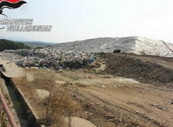 Emergenza rifiuti, a rischio chiusura la discarica di Lamezia. Cgil: "La Regione fornisca risposte"