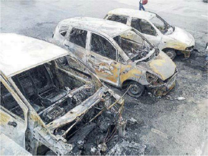 images Bruciarono l'automobile ad un giornalista della Gazzetta del Sud: quattro imputati a processo