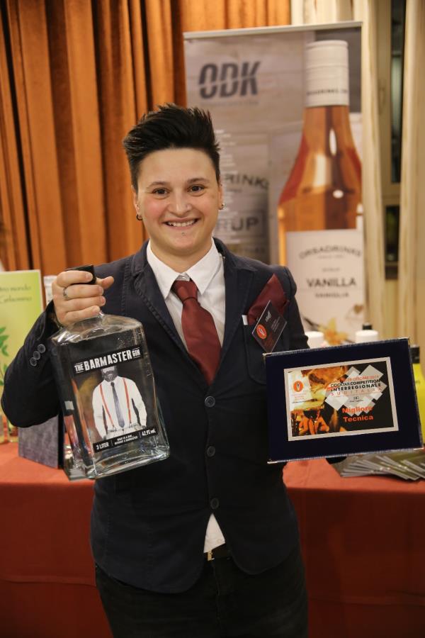 Abi cocktail competition, la catanzarese Maria Grazia Dragone pluripremiata con il suo drink "Ruby". Terza classificata è Chiara Marsili