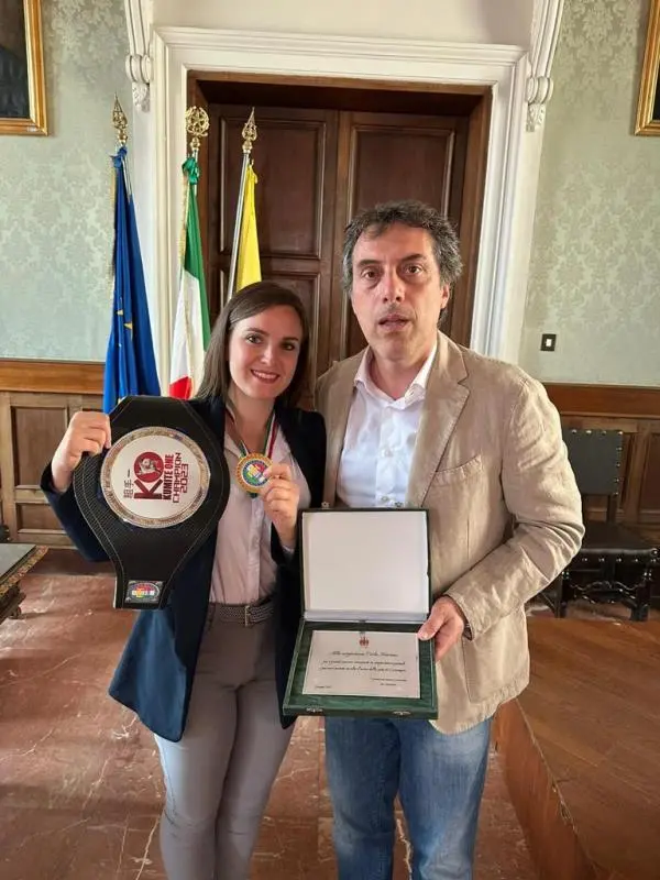 images Karate Full Contact, premiata in Comune la campionessa catanzarese Perla Martino