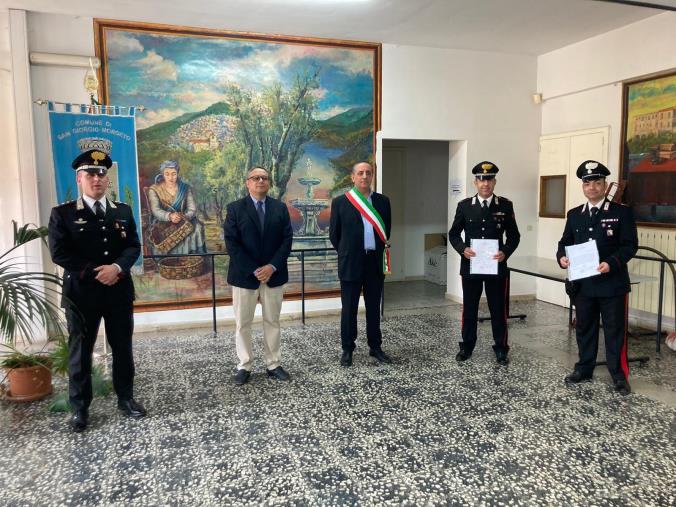 Il Garante per l'Infanzia Marziale consegna a San Giorgio Morgeto l’encomio al maresciallo Caruso e al vicebrigadiere Elia