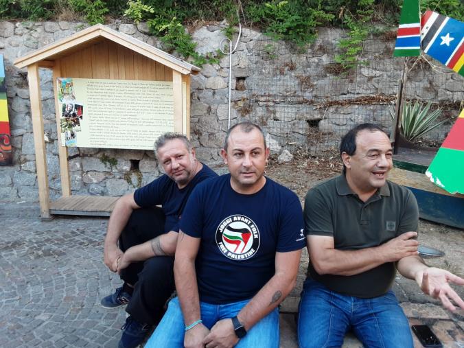 images Il comitato di Mimmo Lucano sul bimbo colpito a Cosenza: “Basta odio”