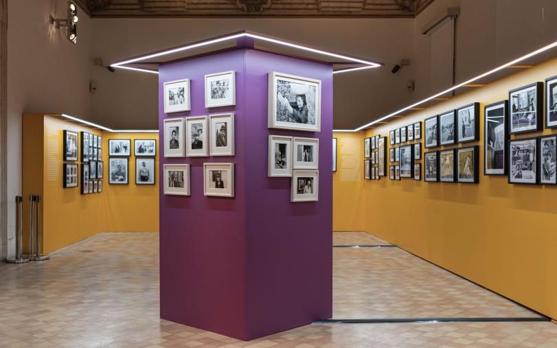 images "Le strade di casa": a Roma la mostra fotografica su una comunità calabrese tra San Nicola da Crissa e Toronto