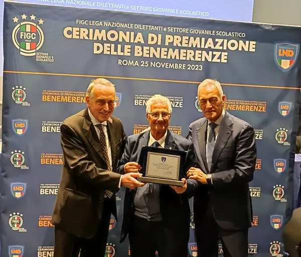 Premio speciale alla Carriera dalla Figc per Nino Cosentino