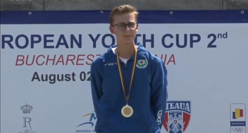 images European Youth cup- 2°Bucharest: l'arciere catanzarese Francesco Poerio Piterà vince la finale valevole per la medaglia d’oro 