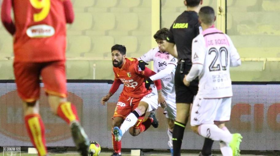 images Us Catanzaro 1929, il difensore Antonio Porcino ceduto alla Reggiana a titolo definitivo