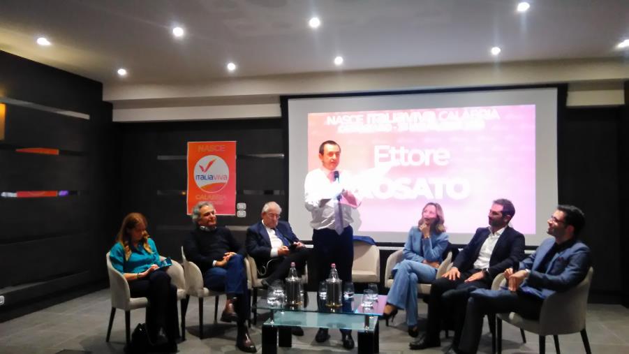 images Il "battesimo" di Italia Viva in Calabria. Rosato:"Andremo a coprire un vuoto politico parlando di futuro. Ora siamo volutamente disorganizzati"