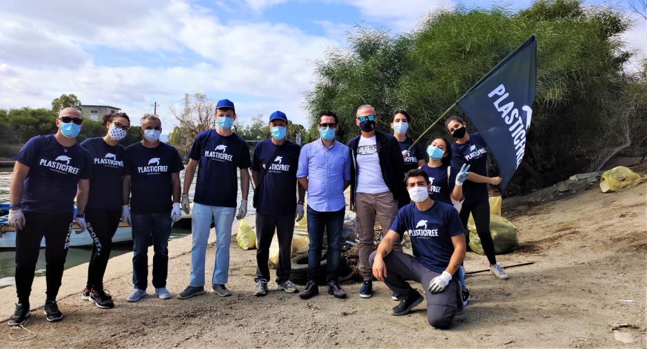 images A Cassano il Comune sostiene l'Associazione Plastic Free Onlus, al via la campagna di sensibilizzazione  