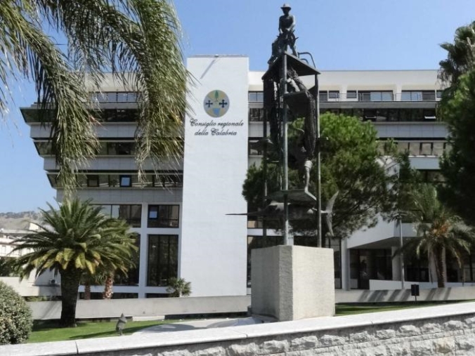 images “Piano casa” sanzionato dalla Corte costituzionale: la presidenza del Consiglio predispone una proposta di legge
