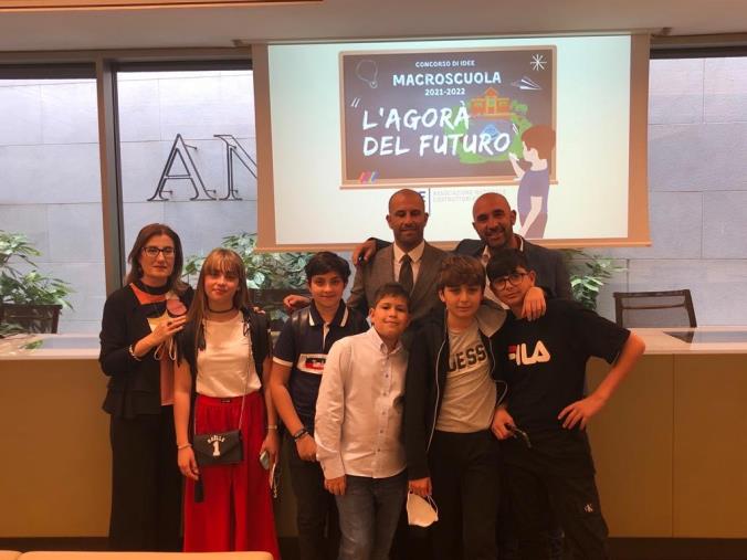 images Gli studenti della Pascoli - Aldisio si aggiudicano il secondo posto al concorso nazionale “Macroscuola” dell’Ance
