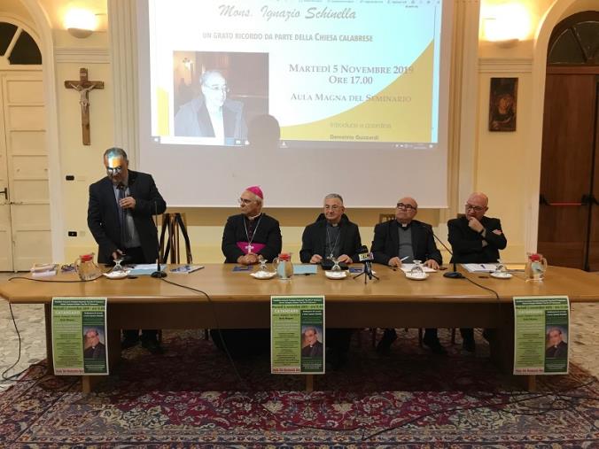 images La Chiesa calabrese ricorda monsignore Ignazio Schinella a due anni dalla scomparsa
